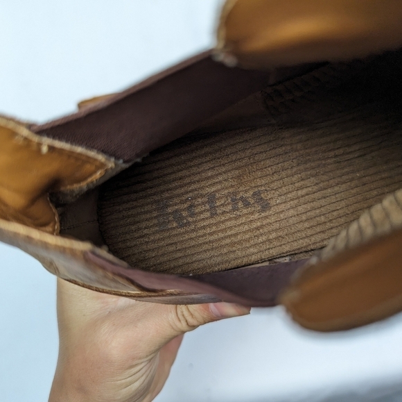 KORKS Kork Ease sz 9M Cyanna Leather Harness Buckle Studded Ankle Boots Booties - Picture 11 of 12